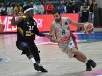 Uşak Son Şampiyon Fenerbahçe’yi Devirdi