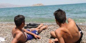 Van Gölü Sahilleri Doldu Taştı