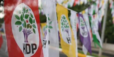 HDP'nin Hesaplarına Bloke Koyuldu