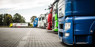 Doğubayazıt'ta Park Halindeki TIR Yangında Küle Döndü