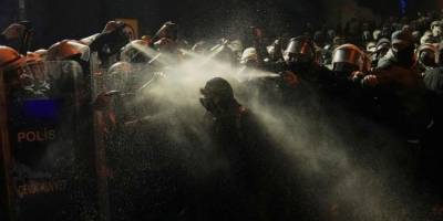 Saraçhane Protestoları.. Özgür Özel, Hakareti 'Kendi Annem'e Edilmiş Sayıyorum!