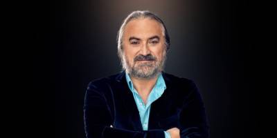 Müzik Dünyası'nda Sessizlik.. Ünlü Sanatçı Volkan Konak Hayatını Kaybetti!