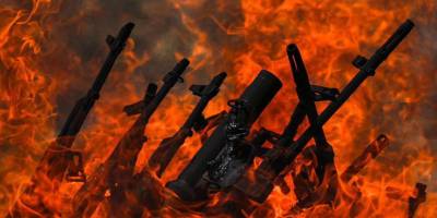 PKK, Tarihi Adım Attı.. Öcalan'ın Çağrısıyla Silahlarını İmha Etti!