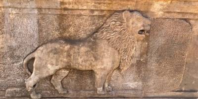 Lahitler Gerçek Değil.. 'Antik' Diye Pazarlanan Eserlerin Sırrı Ortaya Çıktı!