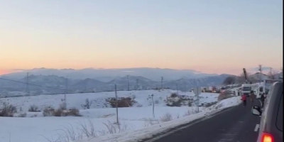 Diyarbakır’da Tır Devrildi, Yol Ulaşıma Kapandı