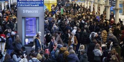 Manş Tüneli’nde Elektrik Arızası.. Londra İle Avrupa Arasındaki Tren Seferleri İptal!