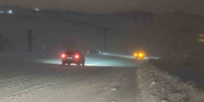 Kurubaş Geçidi’nde Tipi Etkili Oluyor
