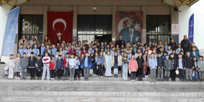 Aydın Büyükşehir Belediyesi Minik Öğrencileri Tiyatro İle Buluşturdu