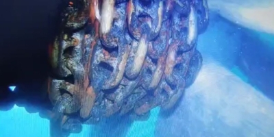 Küçükçekmece’de Alatepe Tankeri Pervanesine Dolanan Zincir Su Altından Görüntülendi