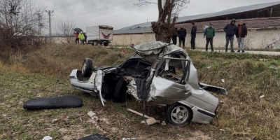 Tokat’ta Feci Kaza: İ̇kiye Ayrılan Otomobil Sürücüsü Ağır Yaralandı