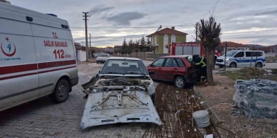 Çorum’da İki Otomobil Çarpıştı: 1 Yaralı