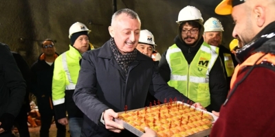 Kocaeli Büyükşehir Ekipleri Yeni Yıla Şantiyelerde Girdi