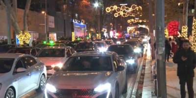 Bağdat Caddesi’ndeki Yeni Yıl Kutlamaları Önceki Senelere Göre Sönük Geçti