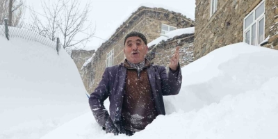 Bahçesaray’da 71 Yerleşim Yerinin Yolu Kardan Kapalı