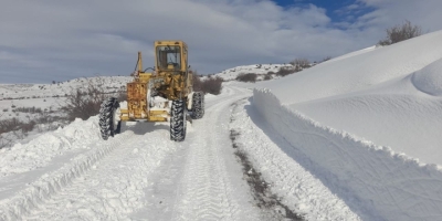 Erzincan’da Kardan Kapanan Köy Yolları Yeniden Açılmaya Başlandı