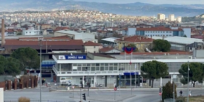 Tren Garı Önünde Unutulan Valiz Bomba Paniğine Neden Oldu