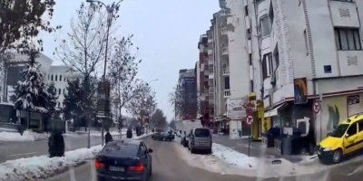 Tofaş Otomobiliyle Drift Attı, Trafiği Tehlikeye Soktu