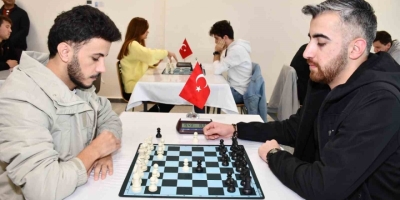 Alanya’da Sağlık Çalışanları Satranç Turnuvasında Bir Araya Geldi