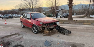 Hassa’da Otomobille Çarpışan Motosikletin Sürücüsü Yaralandı