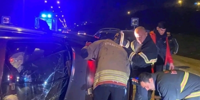 Vidanjöre Çarparak Devrilen Otomobilin Sürücüsü Yaralandı