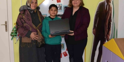 Kanseri Yenen Küçük Çocuğun Bilgisayar Hayali Gerçek Oldu