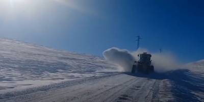 1.084 Saatlik Mesai.. Kars'ta Kapanan Tüm Köy Yolları Ulaşıma Açıldı!