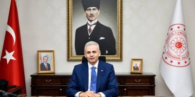 Valiliklerde Yer Değişimi.. Hayrettin Çiçek Karaman'a, Mehmet Fatih Çiçekli Ardahan'a Atandı!