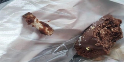 Bir Isırıkta Şok: Kurabiyeden Sigara İzmariti Çıktı