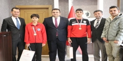 Şampiyon Öğrencilere Ödüller Ve Burs Müjdesi