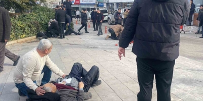 Baba Ve 3 Oğlu Sokak Ortasında Silahla Vuruldu: Yaralılardan 3’ünün Durumu Ağır