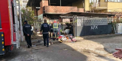 Önce Arabasını Ve Evini Yaktı, Sonra Silahla Kendisine Sıktı