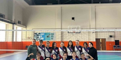 Selahaddin Eyyubi Ortaokulu Yarı Finallerde