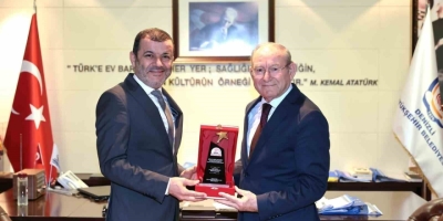 Başkan Çavuşoğlu "ege’nin En Başarılı Büyükşehir Belediye Başkanı" Seçildi