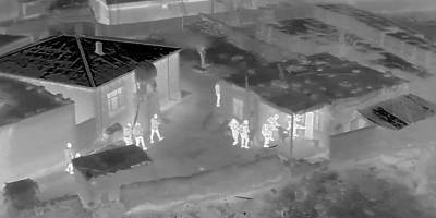 Iğdır'da Sokak Satıcılarına Şok Baskın.. Uyuşturucu ve Silahlar Ele Geçirildi!