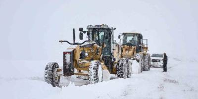 Erzurum’da 690 Mahallenin Yolu Ulaşıma Kapalı