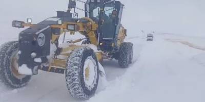 Kars’ta Tipi ve Kar Yağışı.. 33 Köy Yolu Ulaşıma Kapandı!