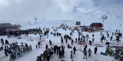 Erciyes Hafta Sonu 320 Bin Kişiyi Ağırladı