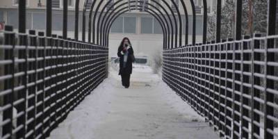 Kışın Sert Yüzü.. Kars'ın Doğasında Oluşan Buzlu Manzaralar!