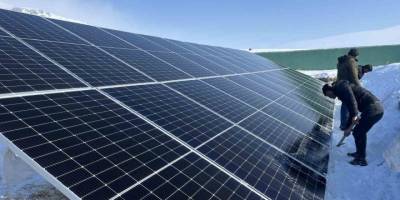 Kars’ta Köylüler, İçmesuyu İçin Kurdukları Ges Sitemlerinin Karını İmece Usulü Temizliyor