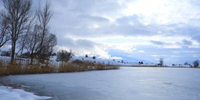 Doğanın Sessiz Gösterisi.. Kemah’daki Ardos Gölü Kış Güzelliğiyle Hayran Bıraktı!