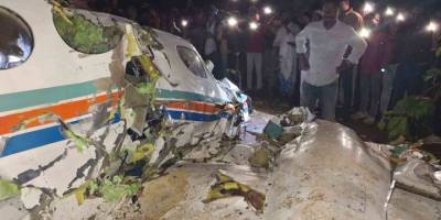 Hindistan’da İçerisinde 7 Kişinin Bulunduğu Ambulans Uçak Düştü