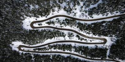 Sahara Geçidi’nde Çığ.. İş Makineleri ve Araçlar Kar Altında Mahsur!