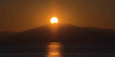Van Gölü’nde Görsel Şölen.. Gökyüzü Kızılın Her Tonuna Büründü!