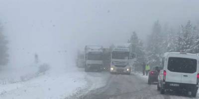 Ardahan Hanak ve Damal Arasında Ulaşım Zorlaşıyor.. Karla Kaplı Yollar!