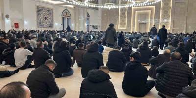 Kars’ta Bayram Sabahı.. Camiler Doldu, Dayanışma Mesajları Öne Çıktı!