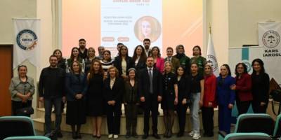 Kars’ta Kadınların Gücü.. ‘Zirvede Kadın Var’ Paneli Büyük İlgi Gördü!
