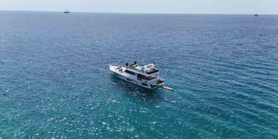 Hava Sıcaklığının 24 Dereceye Yükseldiği Alanya’da Sahiller Doldu