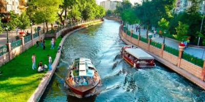 Eskişehir'in Simgesi Porsuk Çayı Kahverengiye Döndü