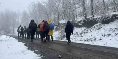 Mayıs Ayında Yağan Karın Tadını Doğada Yürüyerek Çıkardılar