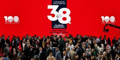 CHP’de Kurultay Krizi Büyüyor.. Operasyonlar ve Tutuklamalar Gündemi Sarstı!